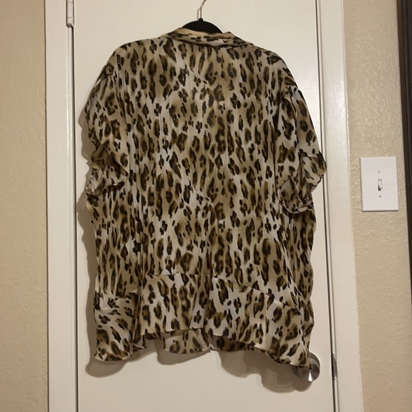Bethany Leopard Sheer Shirt - Picture 2 of 4